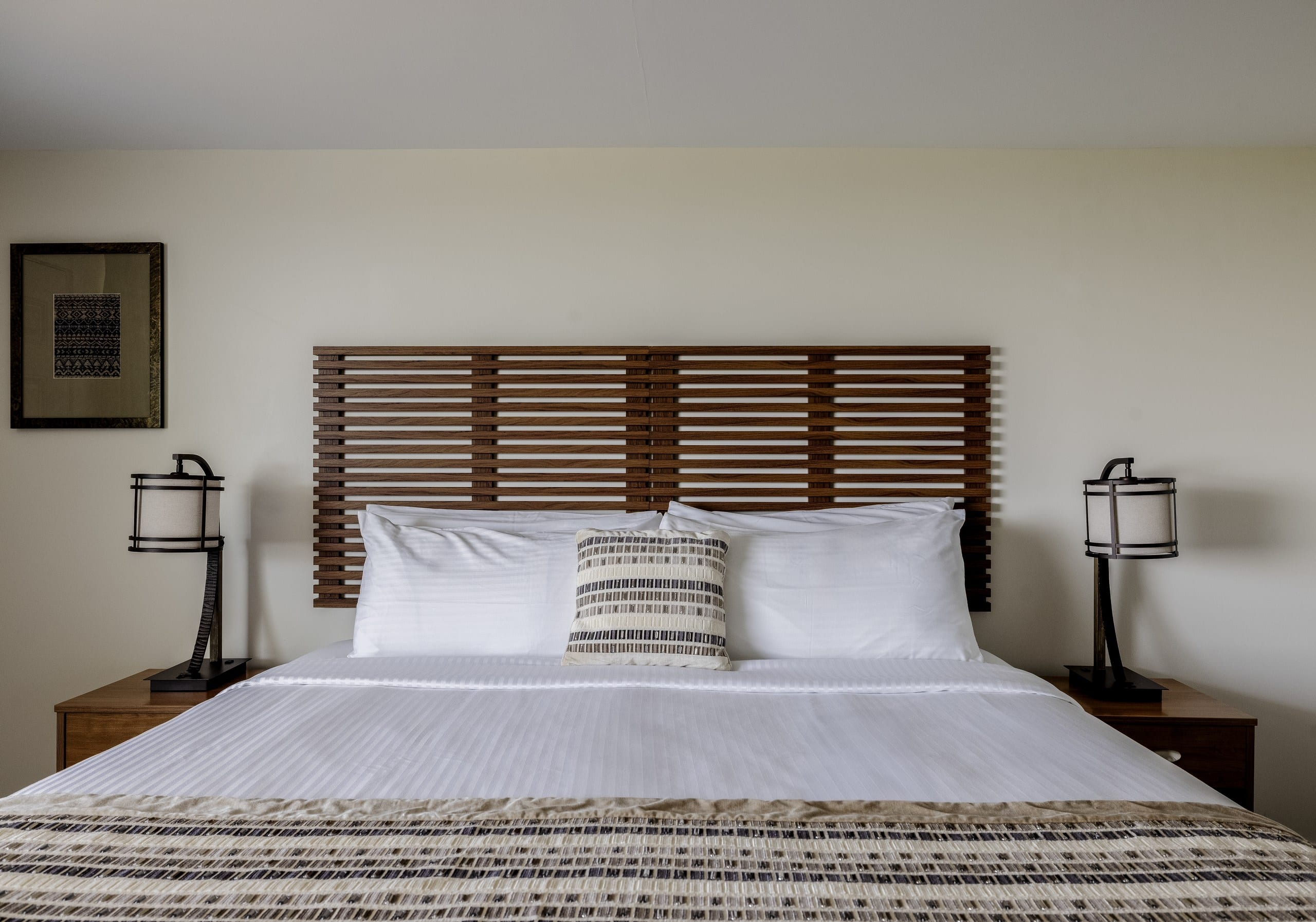 Dune Crest Hotel - Pet Friendly Waterview King Balcony